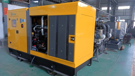 เครื่องกำเนิดไฟฟ้าขนาดใหญ่ IP23 4.4L ที่ตื่นเต้นในตัวเองสำหรับพลังงานสแตนด์บาย