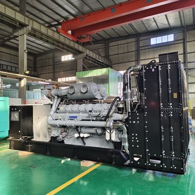 เครื่องกำเนิดไฟฟ้าดีเซล Perkins แบบเปิดเองได้ 600kw 750kva 3 เฟส สำหรับโรงไฟฟ้า ราคาโรงงาน